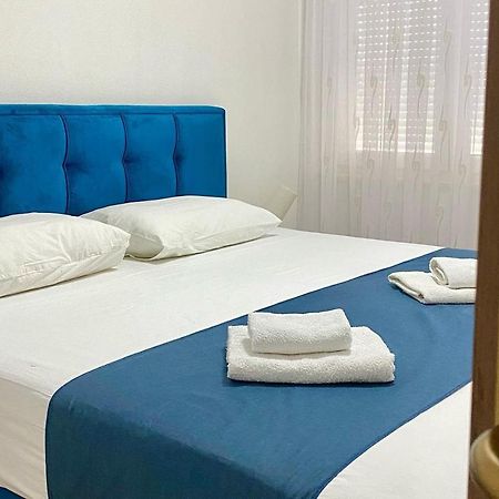 Apartments Domane Nenad Neum Bagian luar foto
