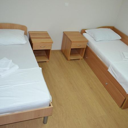 Apartments Domane Nenad Neum Bagian luar foto