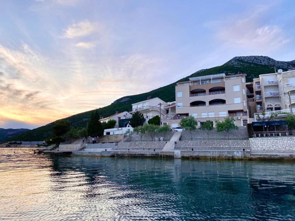 Apartments Domane Nenad Neum Bagian luar foto
