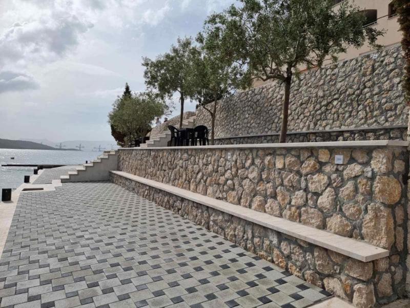 Apartments Domane Nenad Neum Bagian luar foto