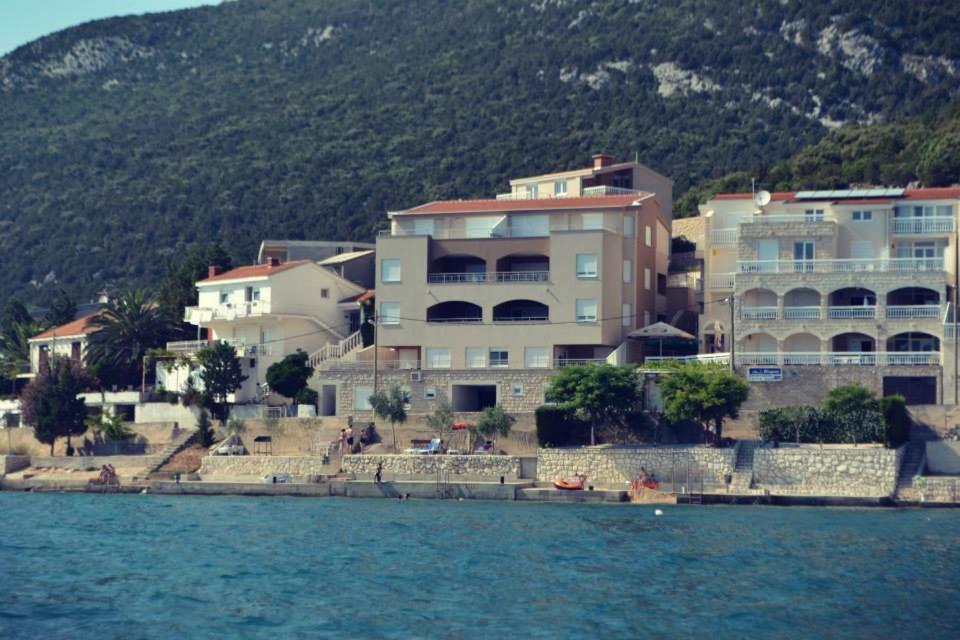 Apartments Domane Nenad Neum Bagian luar foto
